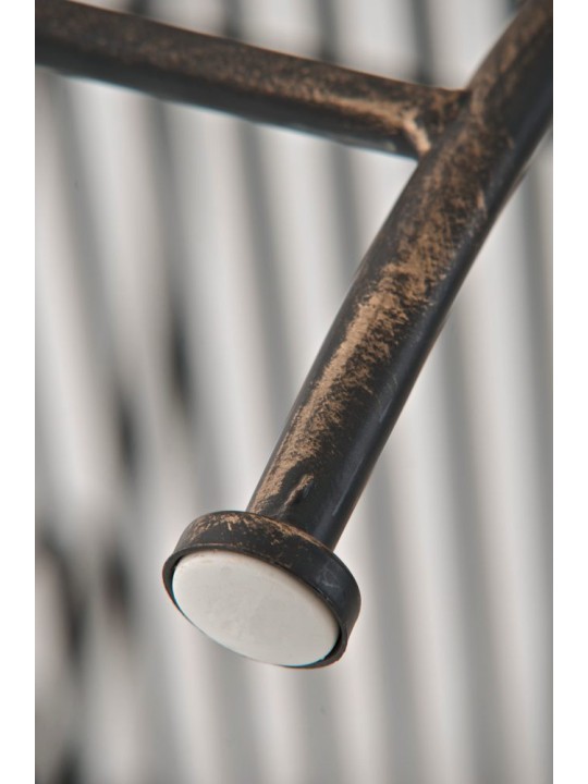 Banco de jardim Karma, bronze Banco de jardim Karma, bronze